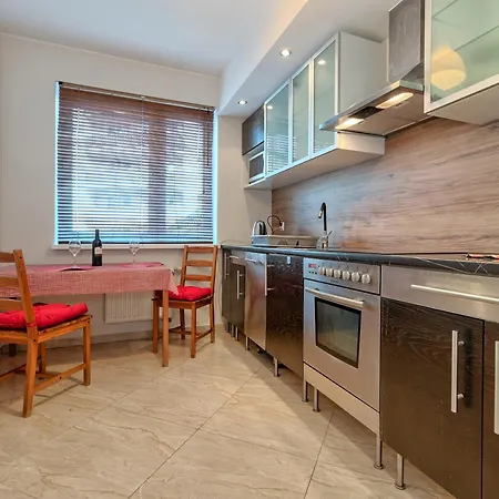 דירה Rogalinska - Parking, Balcony&workspace - By Rentujemy *